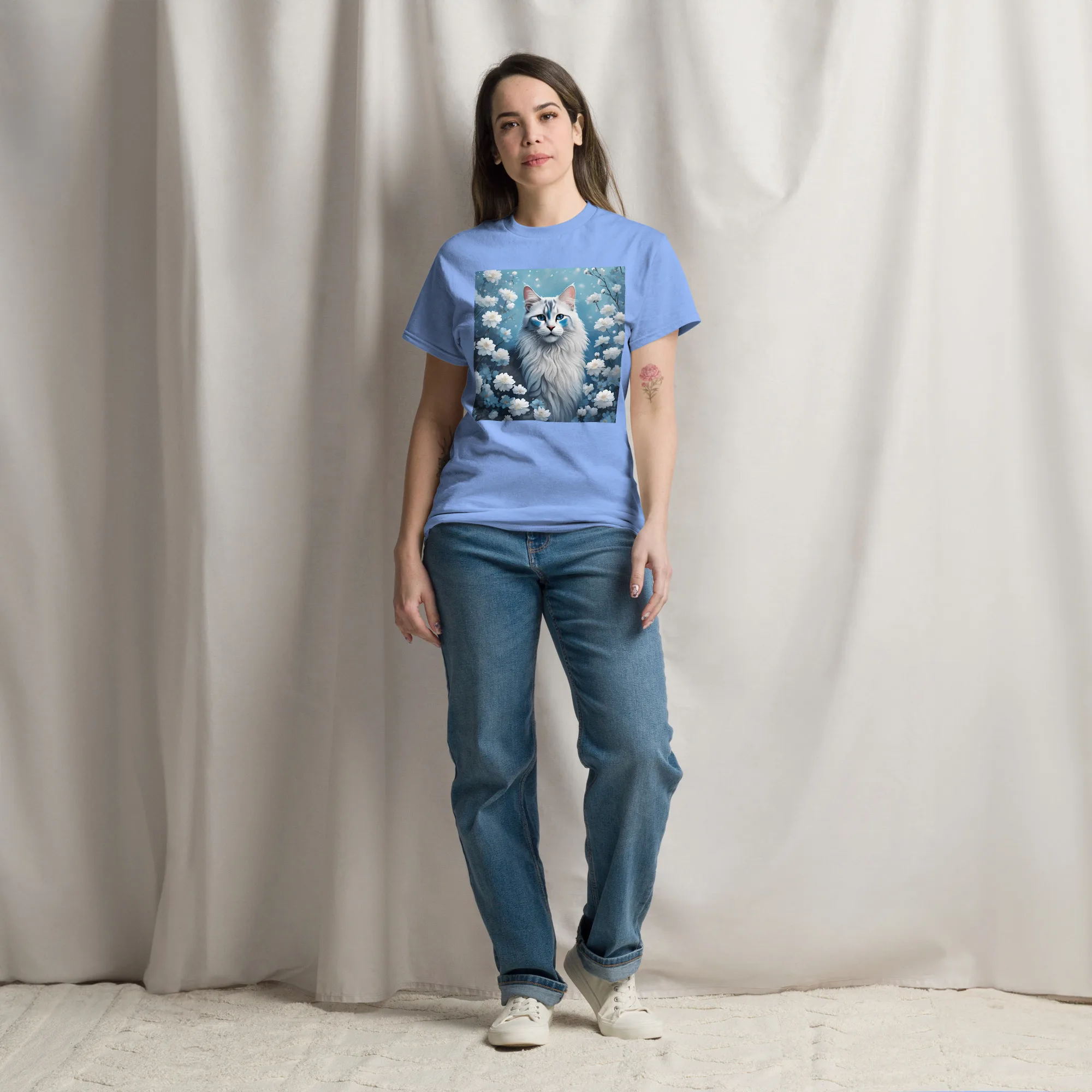 T-Shirt "Weiße Katze mit Blumen" 10 T-Shirt "Weiße Katze mit Blumen" – Bild 10