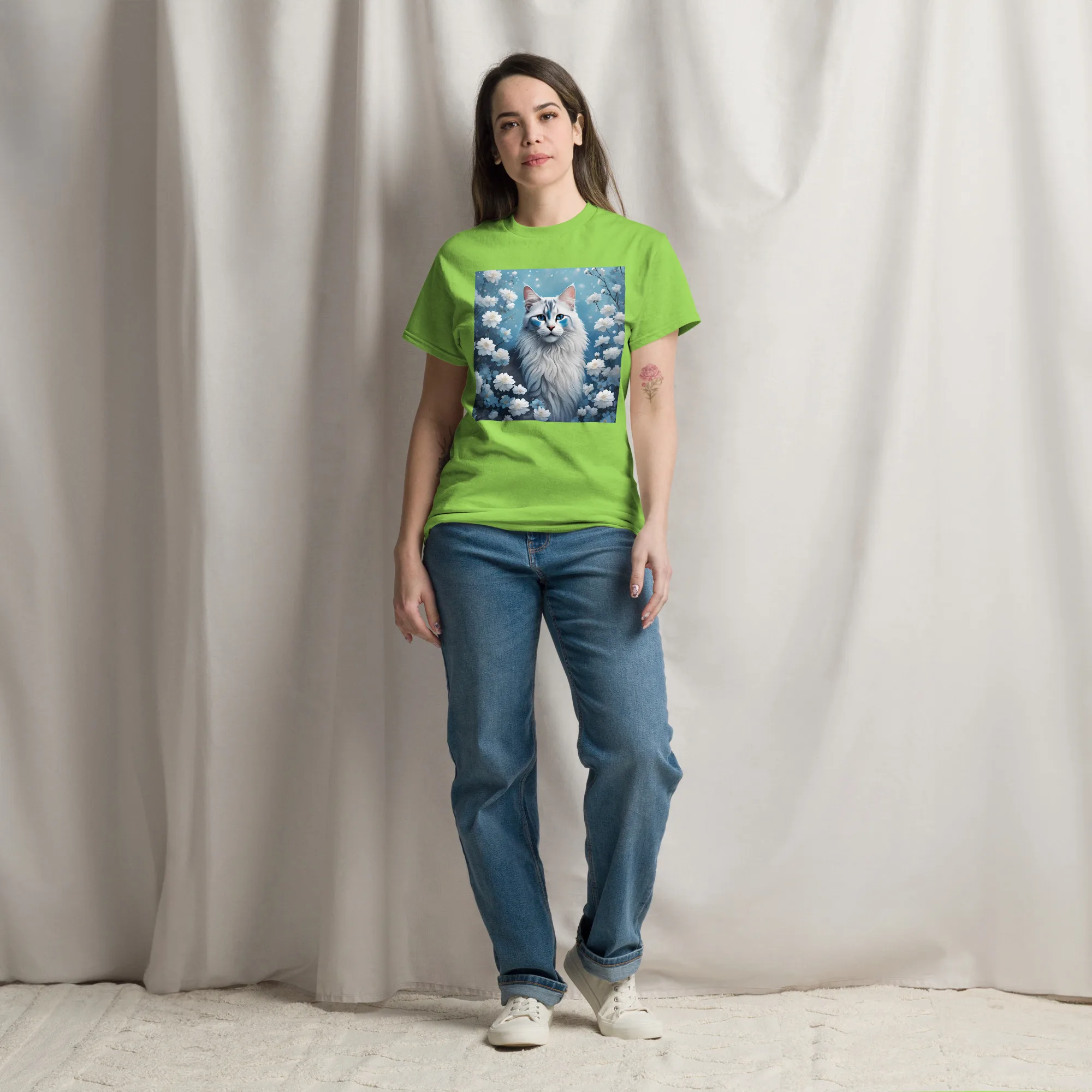 T-Shirt "Weiße Katze mit Blumen" 12 T-Shirt "Weiße Katze mit Blumen" – Bild 12