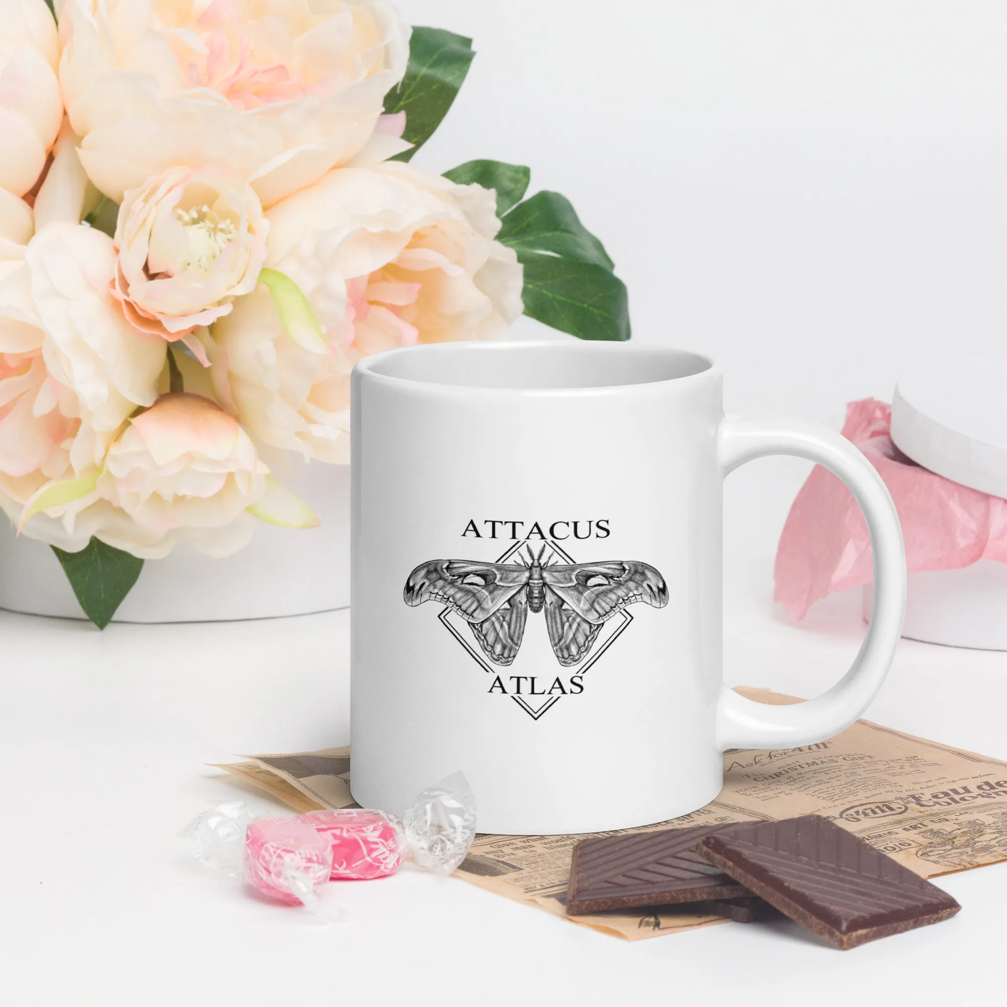 Weiße, glänzende Tasse